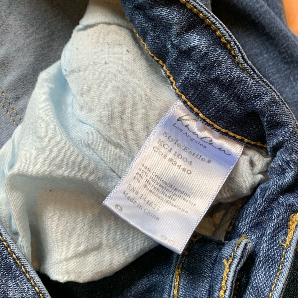 KanCan Distressed Jeans - Picture 3 of 5